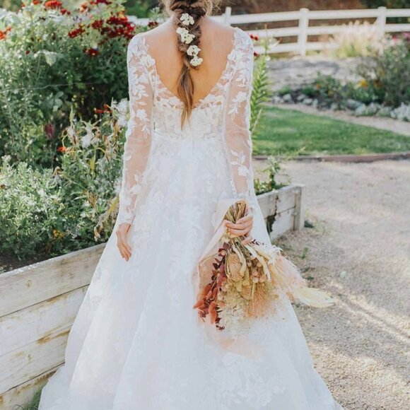 Essense of Australia Lace V-Neckline Wedding Dress with Optional Long Sleeves - Picture 2 of 13